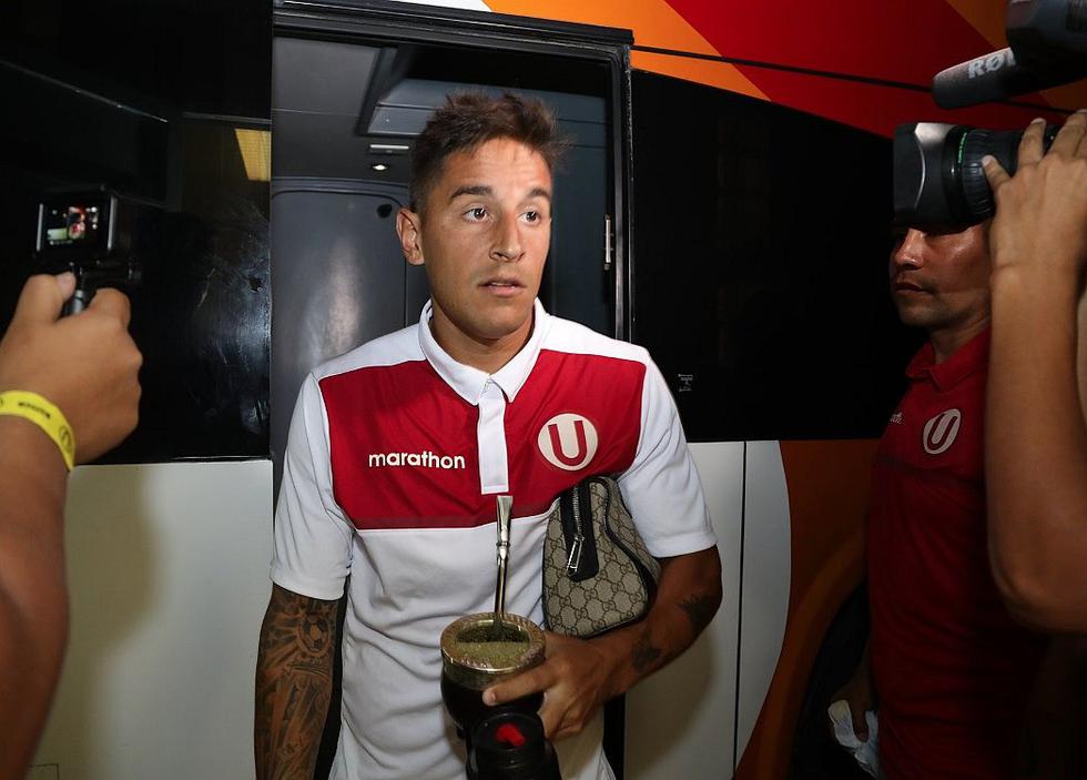 Así fue la llegada de Universitario al Mansiche para la 'Noche Crema' | FOTOS