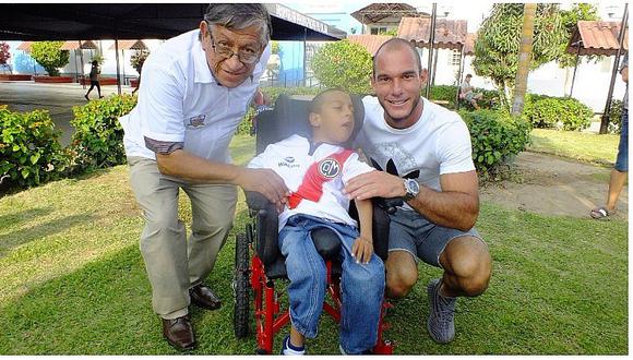 Adrián Zela lidera campaña a favor de niños con habilidades especiales