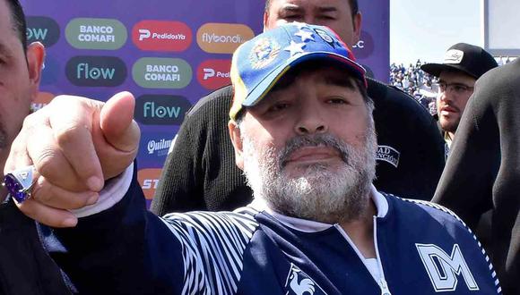 Diego Maradona ha sido vinculado con un club de la Segunda del fútbol español. (Foto: AFP)