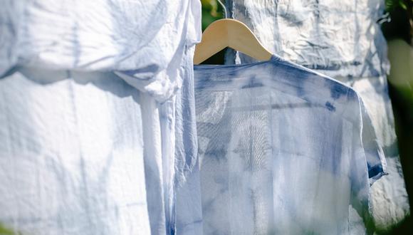 Existen una serie de trucos caseros para lavar ropa blanca y que quede impecable. (Foto: Pexels)