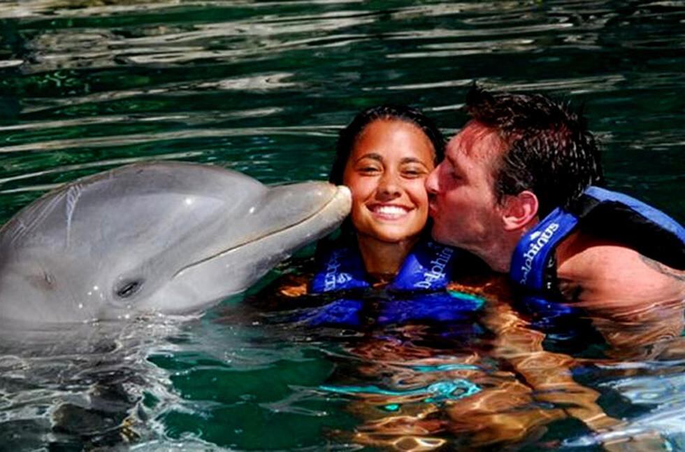 Novia de Lionel Messi publica fotos privadas con la 'Pulga'