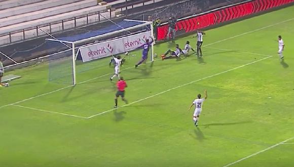 ¡En la línea! Miguel Araujo evita un gol cantado de Ayacucho ante Alianza