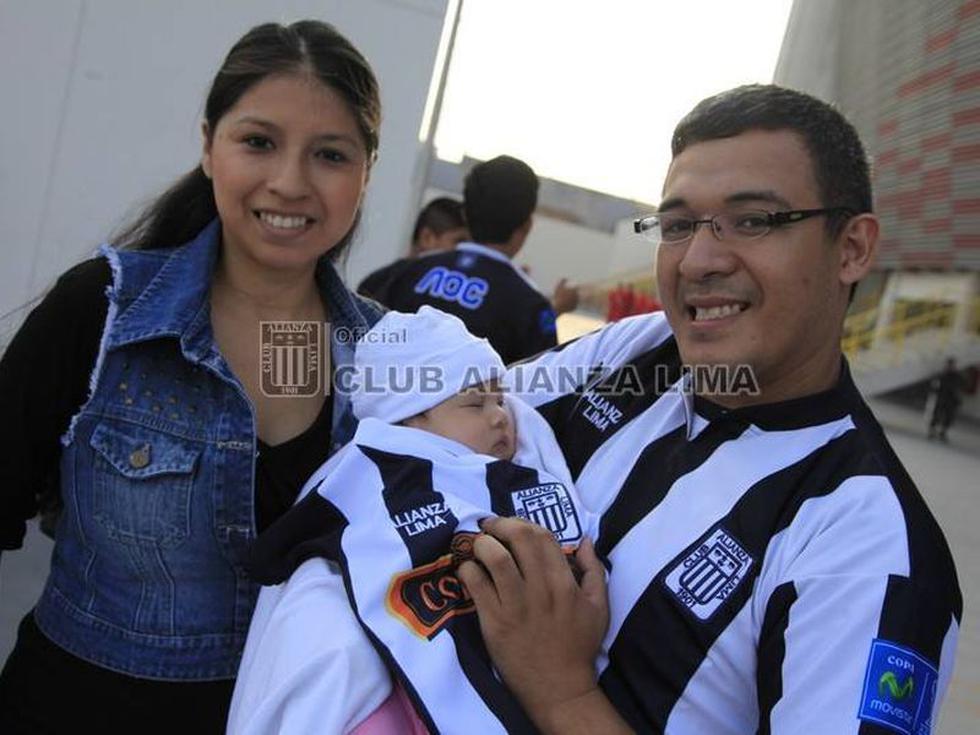 Alianza Lima: así demuestran los hinchas su amor por la blanquiazul en la final [FOTOS]