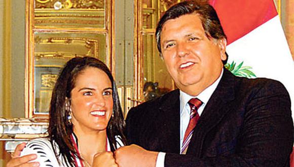 Gobierno y Municipalidad de Lima premian a campeona mundial Kina Malpartida