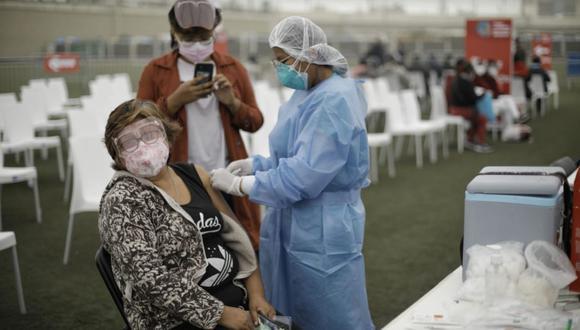 En el Perú es obligatoria la aplicación de las tres dosis de la vacuna contra la COVID-19 para el ingreso a lugares públicos o privados, así como a centros de trabajo. (Foto GEC)
