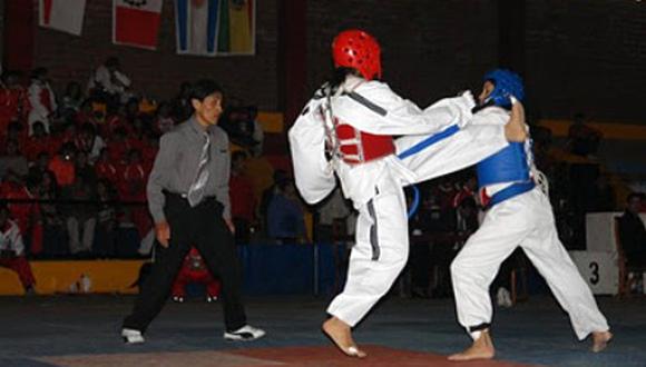 Inicia Nacional de Taekwondo "Copa Arequipa UNSA 2011"