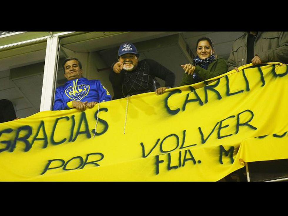 Carlos Tévez: el emotivo recibimiento que le dio Maradona en la Bombonera [VIDEO]