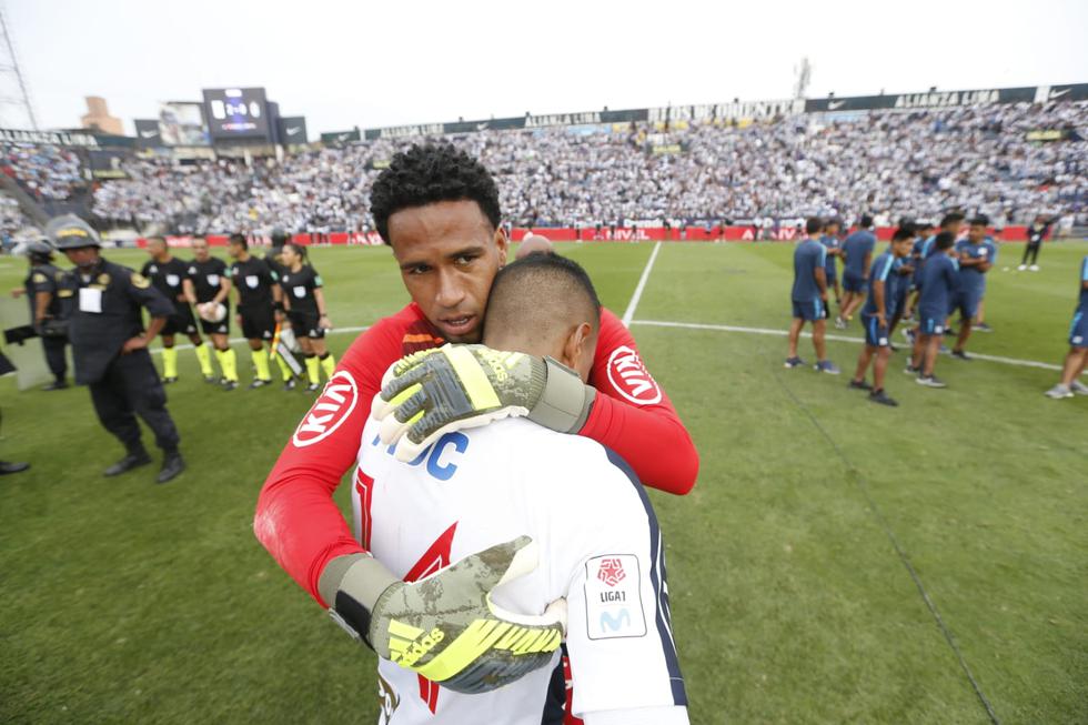 Los jugadores de Alianza Lima abandonaron cabizbajos el campo de Matute tras perder la final | Foto: GEC