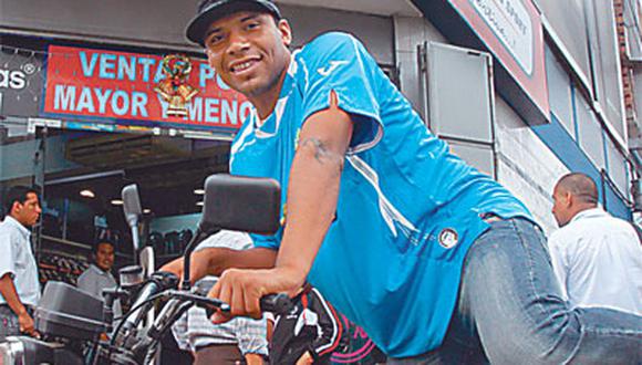 Israel Tordoya cuenta sus peripecias desde la Copa Perú hasta Cristal.