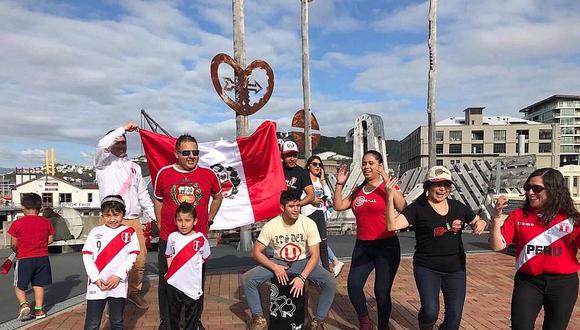 Selección peruana: Hinchas peruanos alientan desde Nueva Zelanda