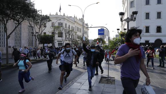 La comuna capitalina enfatizó que estos puntos de atención de emergencia para los manifestantes estarán ubicados en Cercado de Lima, exactamente en los parques Universitario, Neptuno y Santa Rosa. (Foto: Hugo Perez  / @photo.gec)