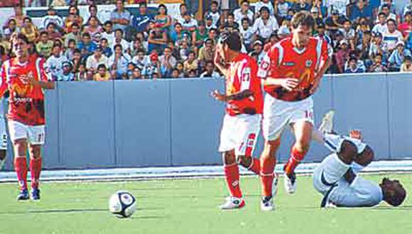 Cienciano ganó en Iquitos 3-1 a CNI y empezó a recuperar terreno en el Descentralizado