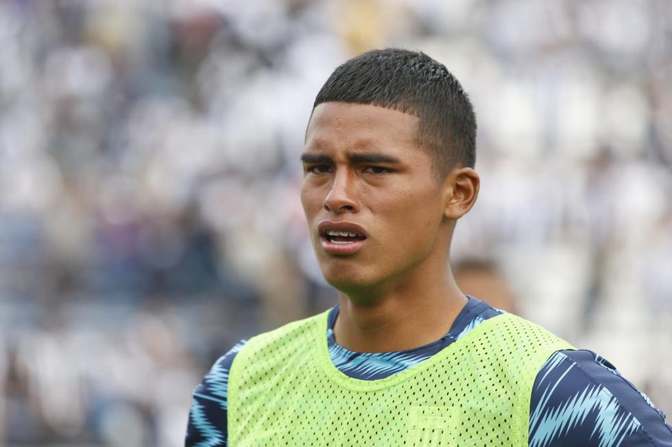 Los jugadores de Alianza Lima abandonaron cabizbajos el campo de Matute tras perder la final | Foto: GEC