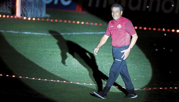 Gonzalo Núñez sostuvo que a Héctor Chumpitaz le hicieron pagar su hotel en el viaje a Guayaquil por la Copa Libertadores (VIOLETA AYASTA / GEC)