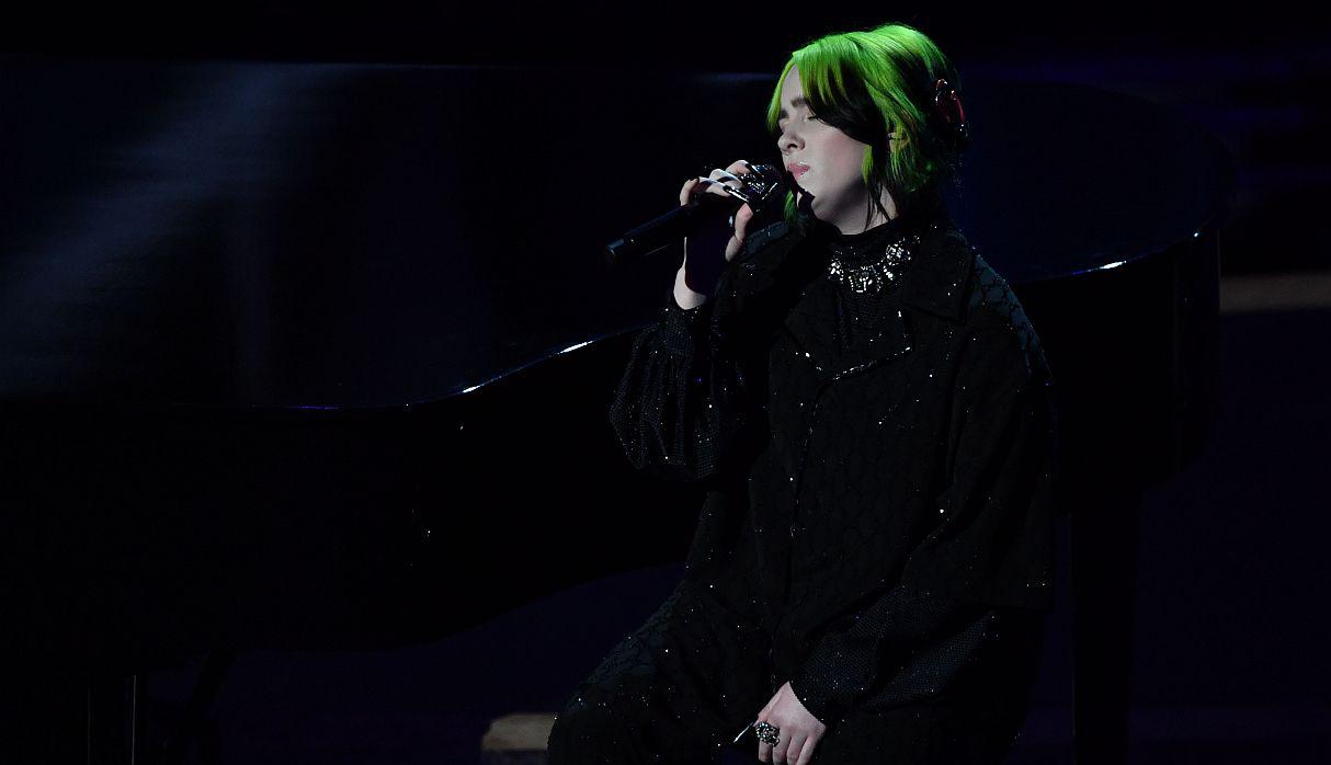 Oscar 2020: Billie Eilish conmueve a todos con su interpretación de “Yesterday” de The Beatles. (Foto: AFP)