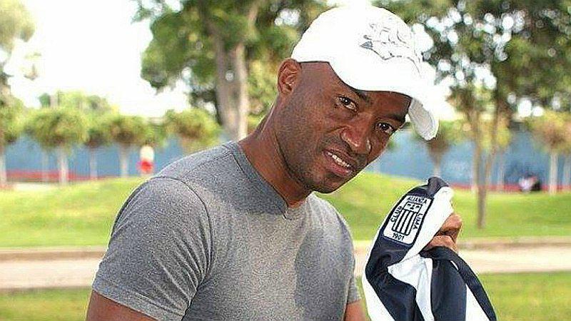 Waldir Saenz publica meme para burlarse del 'compadre' y se viraliza