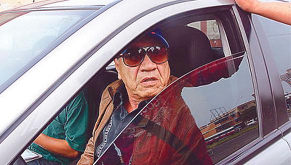 Denuncia de Carlos Álvarez cayó mal a Guerrero y su papá salió en su defensa