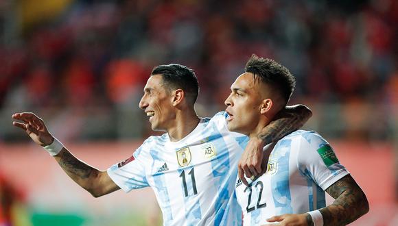 Di María y Lautaro anotaron los goles para la victoria de Argentina sobre Chile en Calama por Eliminatorias. (Foto: AFP)