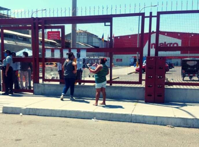 Coronavirus Perú | En Piura realizan largas colas para comprar cerveza durante la cuarentena [FOTOS]