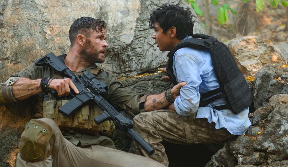 La película habla de un mercenario que tiene como misión buscar al hijo de un narcotraficante. (Netflix / Difusión).