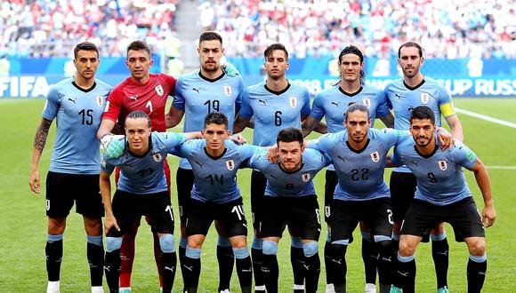 Mundialista uruguayo evitó que su compañero muera e hizo un gol [VIDEO]
