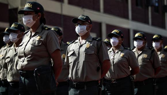 Los policías son parte de la primera línea de lucha contra la pandemia de COVID-19. (Foto: GEC)