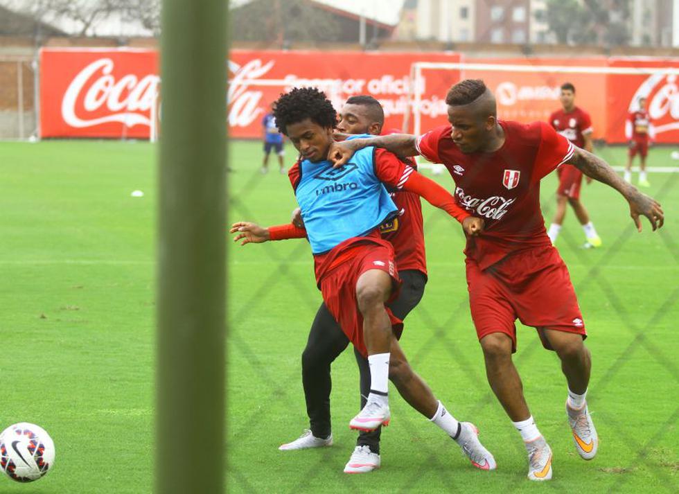 Selección peruana: Jefferson Farfán y la recia marca contra Yordy Reyna [GALERÍA]