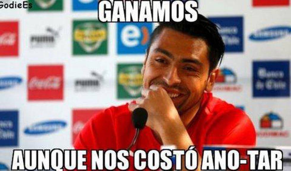 Copa América 2015: los memes del 'dedito' de Gonzalo Jara a Edinson Cavani 