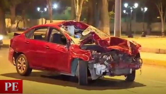 Esta madrugada, un conductor en aparente estado de ebriedad protagonizó triple choque. (Captura: América Noticias)