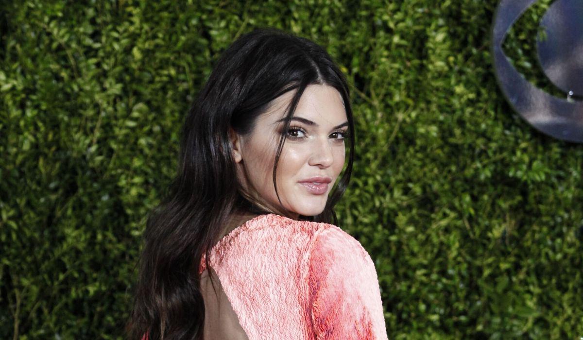 Kendall Jenner y su tajante respuesta sobre rumores de romance con Devin Booker. (Foto: AFP)