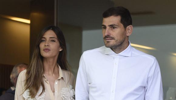 La modelo y presentadora de televisión Sara Carbonero, de 37 años, se encuentra hospitalizada y a su lado permanece su esposo Iker Casillas. (Foto: AFP)