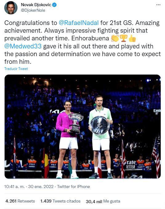 Novak Djokovic utilizó Twitter para felicitar a Rafael Nadal por su título en el Australian Open.