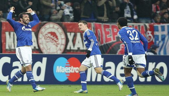 Schalke 04 con Jefferson Farfán venció 1-0 al Olympiakos