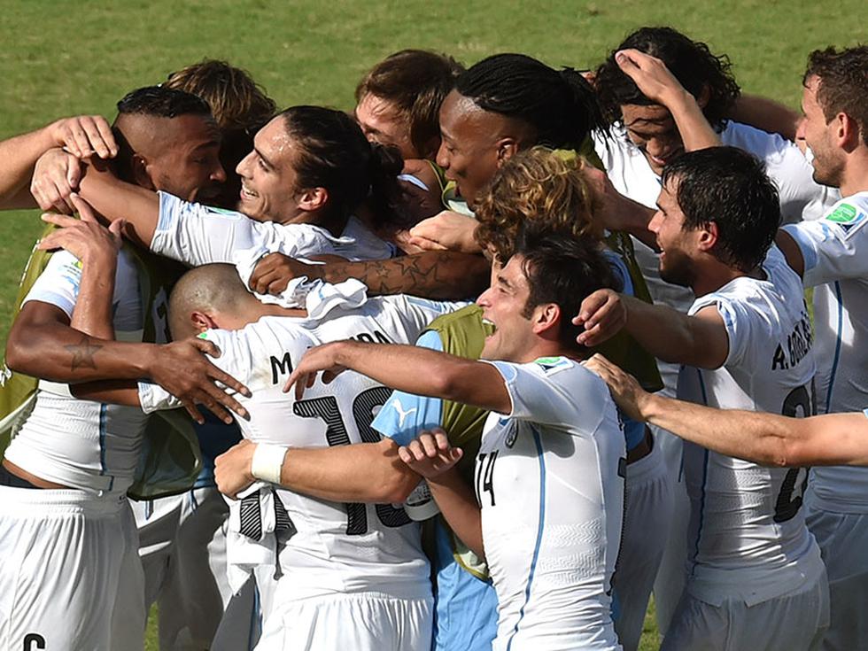 Mundial Brasil 2014: Uruguay venció a Italia y clasifica segundo en el grupo D