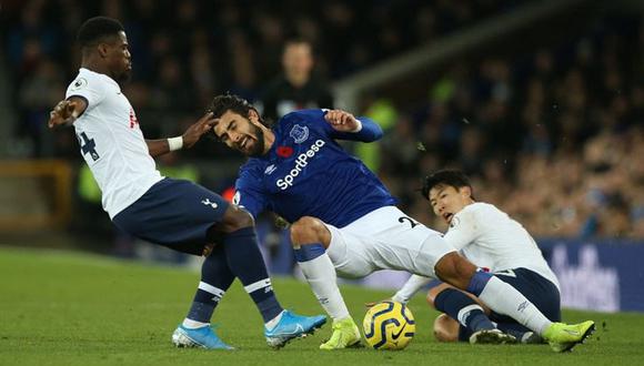 La reacción de los hinchas del Everton al ver la fractura de tobillo de André Gomes en la Premier League | FOTO