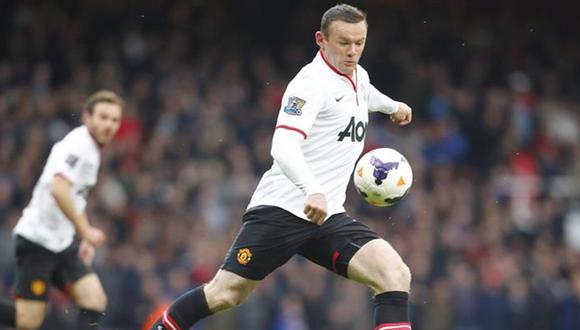 Impresionante gol de Wayne Rooney desde la mitad de la cancha [VIDEO]