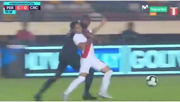 Perú vs. Costa Rica: Terrible falta contra Raúl Ruidíaz que evitó el gol de la bicolor | VIDEO