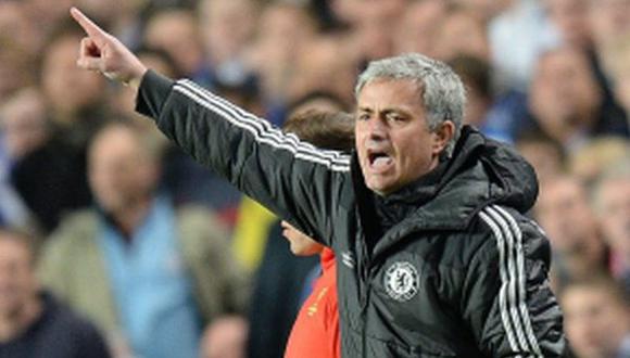 José Mourinho es sancionado y no conducirá por seis meses en Inglaterra