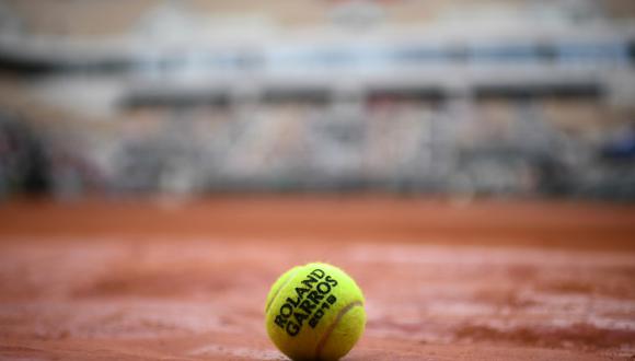 En un primer momento, la ATP había anunciado la suspensión de la temporada hasta el 27 de abril, mientras que la WTA había paralizado sus torneos hasta el 2 de mayo. (Foto: AFP)