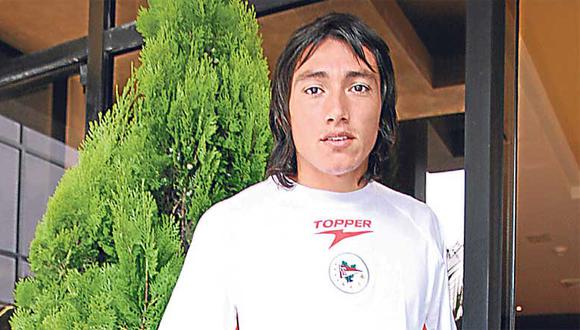 "U" quiere atacante argentino Pablo Lugüercio. Además fichó a colombiano Hernández