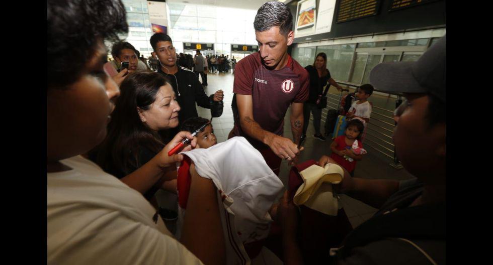 Las postales de la llegada de Universitario de Deportes a Lima tras eliminación de la Copa Libertadores 2020. (Foto: Violeta Ayasta / GEC)