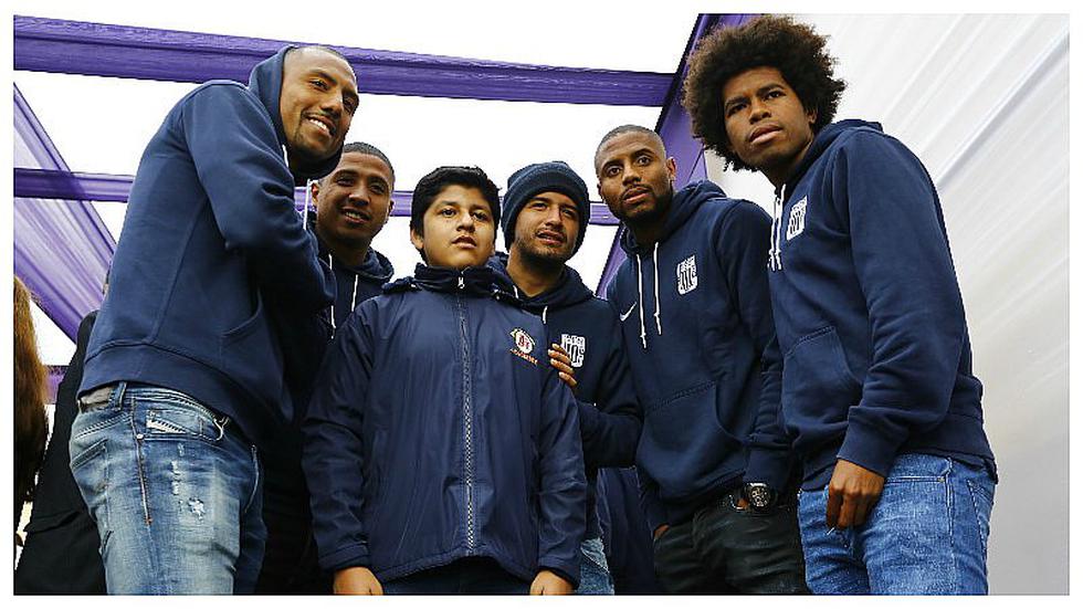 Alianza Lima: Jugadores le rinden homenaje al Señor de los Milagros [FOTOS]
