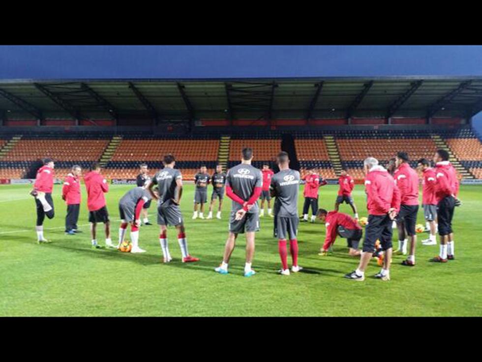 Selección peruana realizó primer entrenamiento en Londres