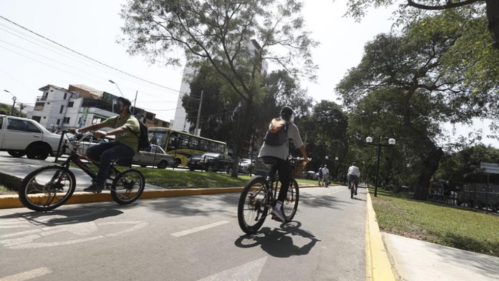 A fin de promover el transporte sostenible y el uso de la bicicleta en la ciudad, la Municipalidad de Lima entregó totalmente rehabilitada la ciclovía de la Av. Salaverry, que va de la Av. 28 de Julio a la Av. Del Ejército, este viernes. (Foto: Cesar Campos/@photo.gec)