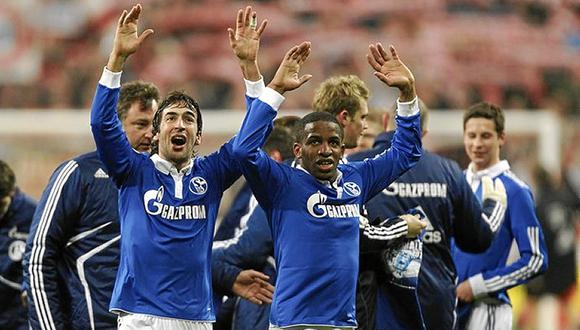 Con partidazo de farfán y gol de Raúl, Schalke vence 1-0 al Bayern y jugará final de la Copa de Alemania