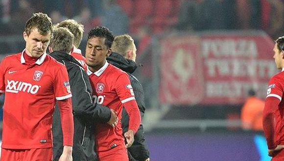 Renato Tapia presente en derrota del Twente con el Utrecht