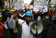 Gremios de trabajadores marcharon para plantear nueva Constitución y derogación de normas 