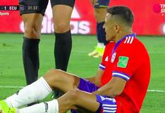 Alexis Sánchez no pudo más y se marchó en el primer tiempo del Chile-Ecuador