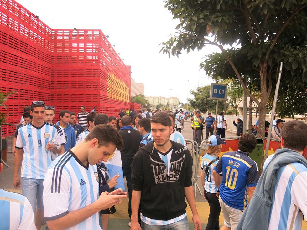 Mundial Brasil 2014: Argentinos ya se hacen sentir en el Arena Corinthians [FOTOS]