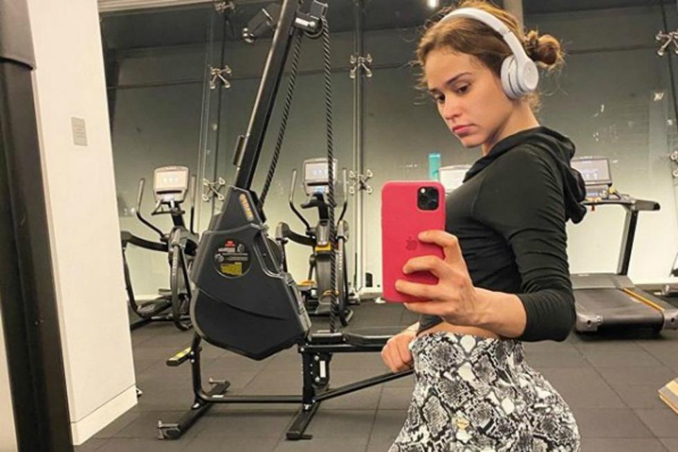 La expresentadora del tiempo de la televisión mexicana, conocida como la 'chica del clima más sexi del mundo', Yanet García, había anunciado anteriormente que empezará a entrenar en su casa. (Foto: Instagram)